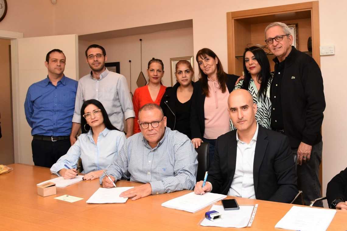 מעמד חתימת ההסכם