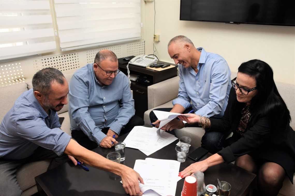 חתימה הסכם קיבוצי - בזק און ליין